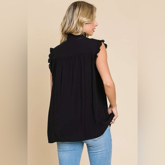 Culture Code Full Size Frill Edge Smocked Sleeveless Top - Picture 2 of 4